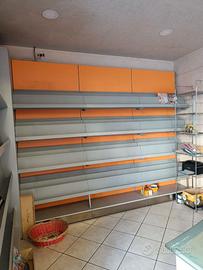 Scaffalatura espositiva 4x3m con angolo