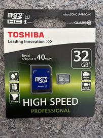Memoria MicroSD Toshiba 32 Gb con adattatore SD