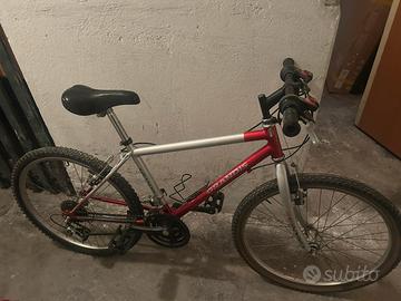 Bicicleta rossa 24 pollici 20 euro