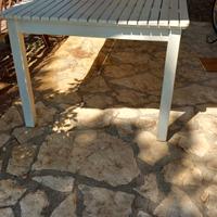 tavolo da giardino 