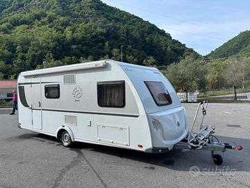 Caravan Knaus Sport 500 QDK - 6 posti