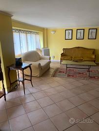 Cagliari, via Cocco Ortu, ufficio al piano primo
