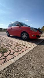 Lancia y