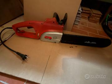 Sega elettrica per potatura