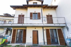 Inverigo - Centro | Soluzione indipendente con gia