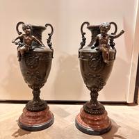 Antichi Vasi bronzo con putti S Fondeurs
