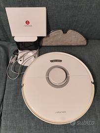 robot aspirapolvere e lavapavimenti 