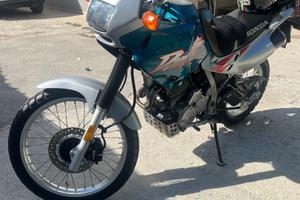 Honda dominator 650 anno 2000