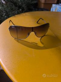 occhiali da sole Ray-Ban RB3211 004/13 SMALL