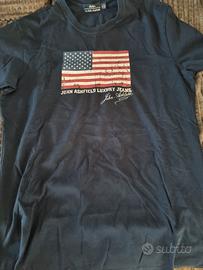 T-shirt  con bandiera americana 