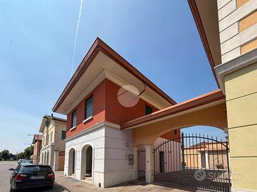 NEGOZIO A GUIDIZZOLO