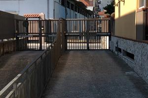 Deposito laboratorio con ufficio in parco chiuso
