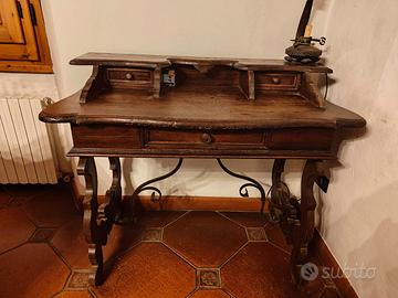 Antica Scrivania Barocca in noce, fine XIX SECOLO