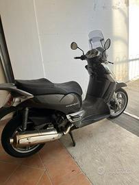 Aprilia scarabeo 500