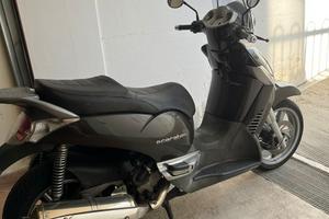 Aprilia scarabeo 500