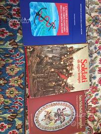 Libri fotografici militari