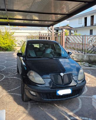 Lancia Y