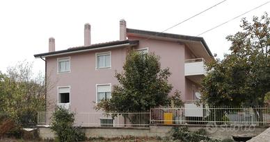 Austis prestigioso appartamento in bifamiliare