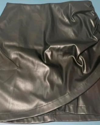 Minigonna arricciata con bordo asimmetrico tg. L