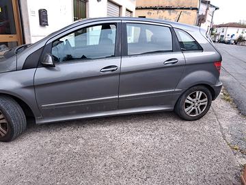 mercedes benz B 180