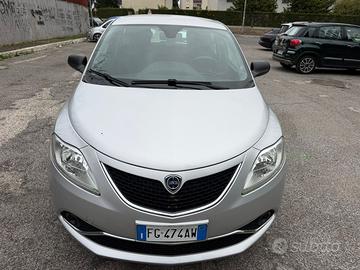 Lancia ypsilon 2016