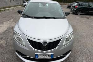 Lancia ypsilon 2016