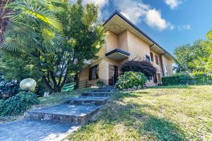 PORZIONE DI BIFAMILIARE A BRUSAPORTO