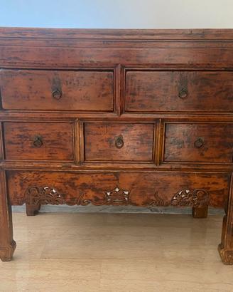Cassettiera vintage in legno intagliato