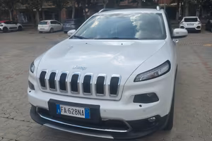 auto jeep in perfette condizioni tagliandata