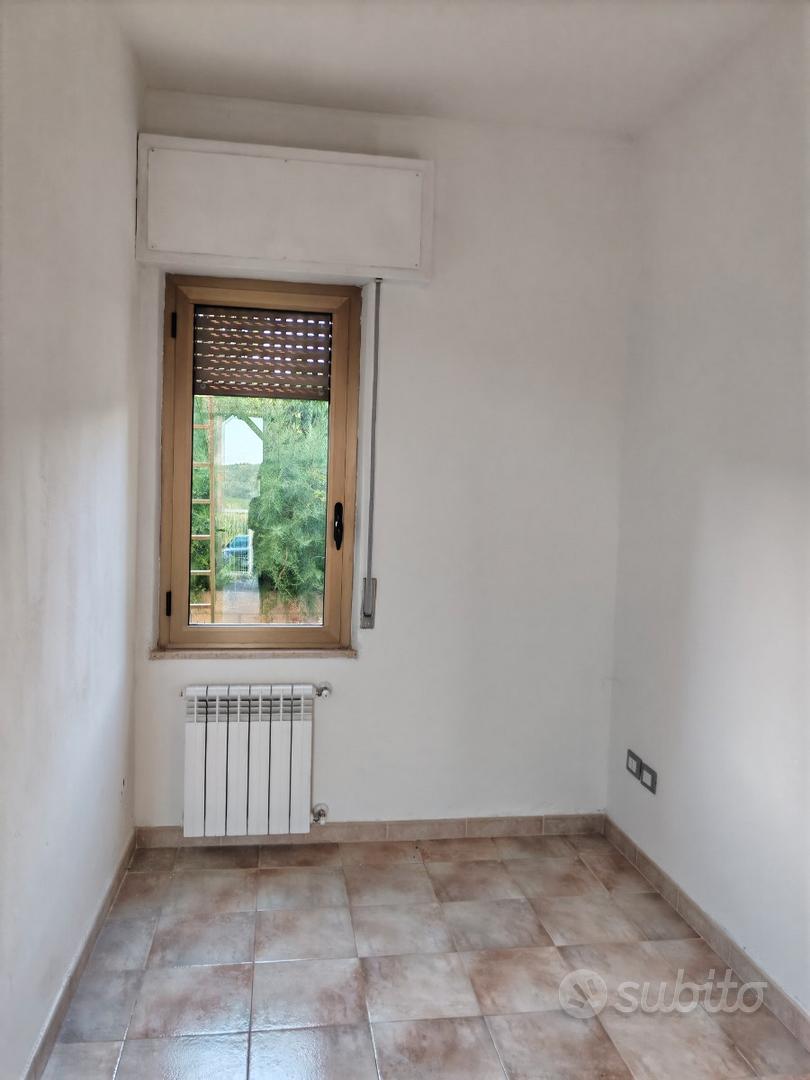 Casa singola con mq. 12000 di terreno - Vista 4
