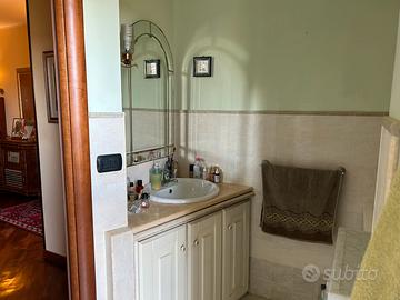 Appartamento in villa ad angolo