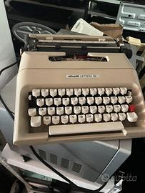 macchina da scrivere olivetti 35