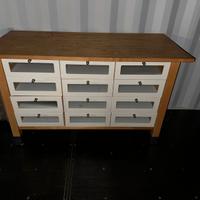 Cassettiera molto capiente