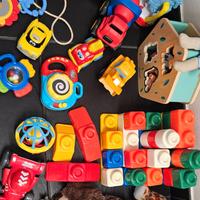 Lotto 33 giochi per bambino 6/18 mesi