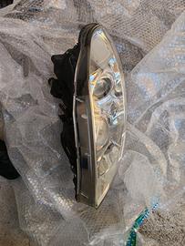faro anteriore dx Mitsubishi outlander