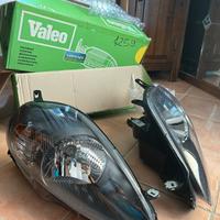 Fari anteriori Valeo per grande punto