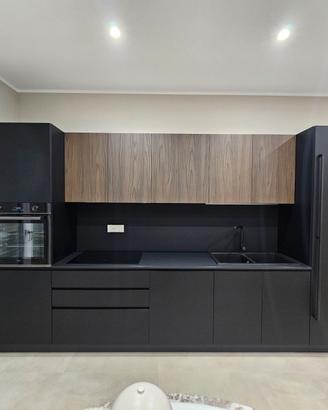Veneta Cucine 3,60m Fenix Nero Ingo + Noce Ducale
