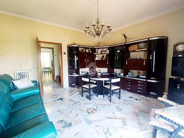 3 LOCALI A BARI