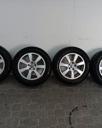 Cerchi in lega + gomme Volvo
