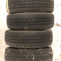 Pneumatici gomme invernali 175/65R15 semi nuovi