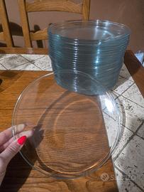 30 piatti trasparenti