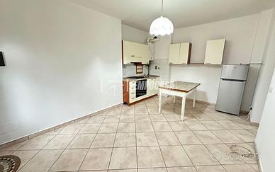 Bilocale al piano terra con spazio esterno e posto