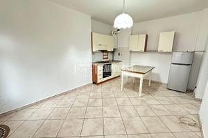 Bilocale al piano terra con spazio esterno e posto