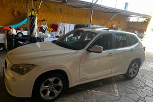 BMW X1 SDRIVE AUTOMATICO CON TETTUCCIO