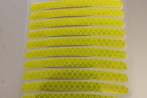 10 strisce adesive catarifrangenti per auto emoto