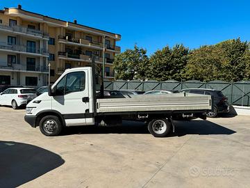 Iveco daily motore 3000 cassone fisso