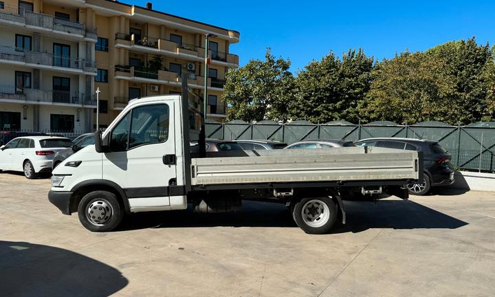 Iveco daily motore 3000 cassone fisso