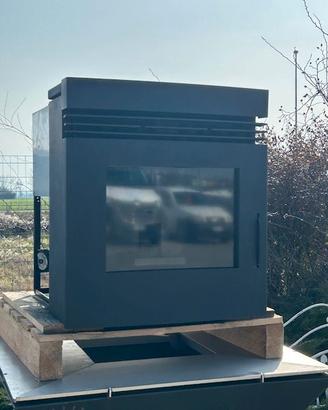 CAMINETTO A PELLET CON CASSETTO