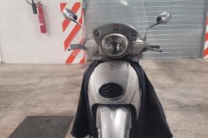 Scooter Aprilia Piaggio Scarabeo 200cc