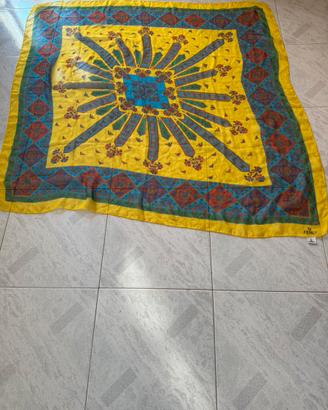 Foulard Fendi